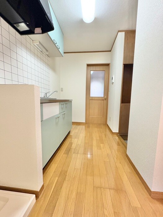 物件内観写真13　(廊下)