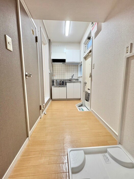 物件内観写真13　(洗濯機置場)