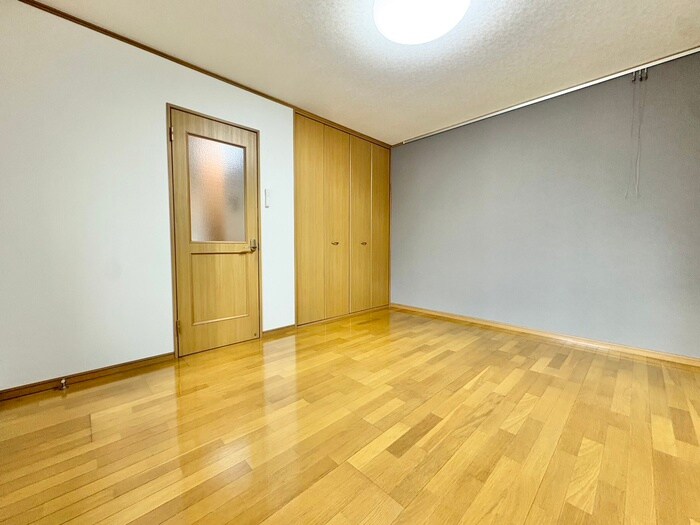 物件内観写真18　(居室)
