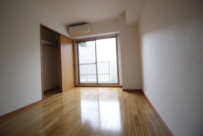 物件内観写真4　(居室)