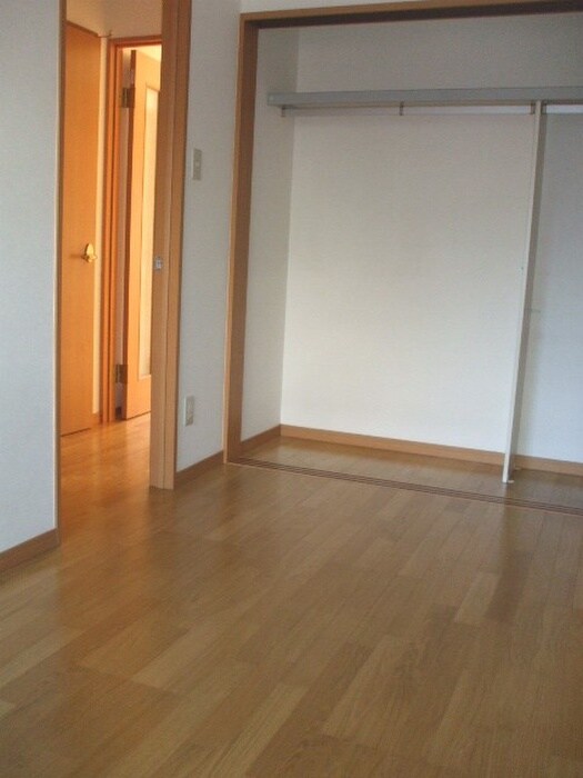 物件内観写真5　(収納)