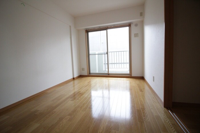 物件内観写真5　(居室)