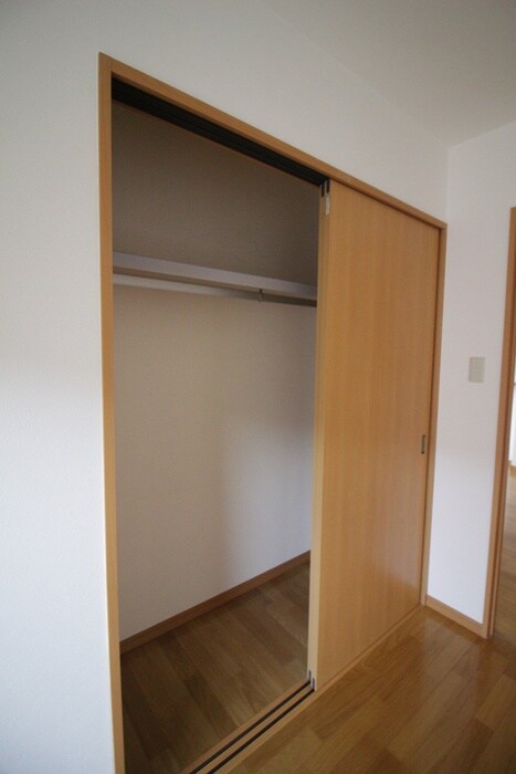 物件内観写真6　(収納)