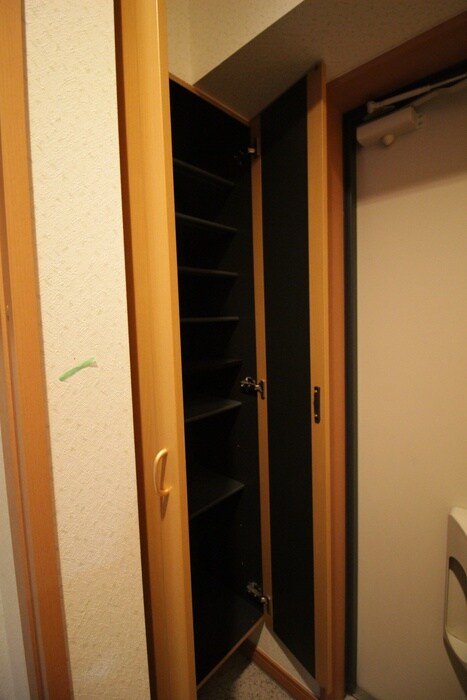 物件内観写真13　(靴箱)