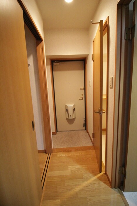 物件内観写真14　(廊下)