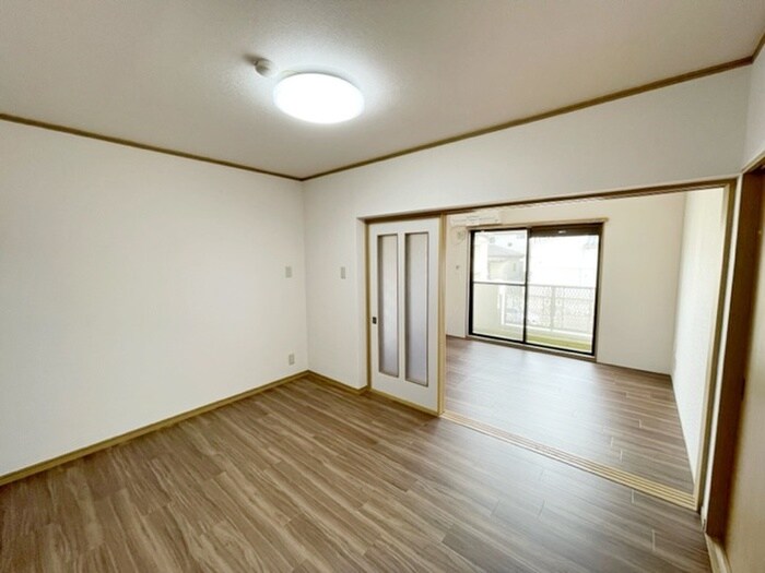 物件内観写真8　(居室)