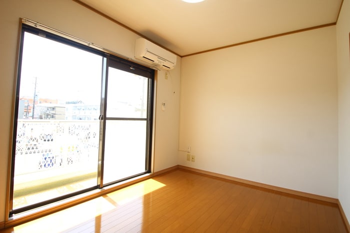 物件内観写真8　(居室)