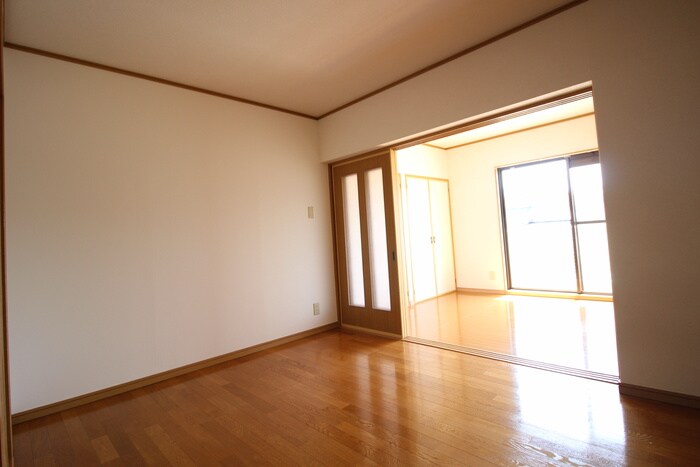物件内観写真9　(居室)