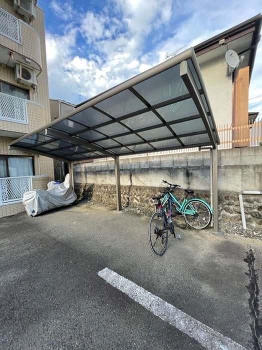物件外観写真3　(駐輪場)