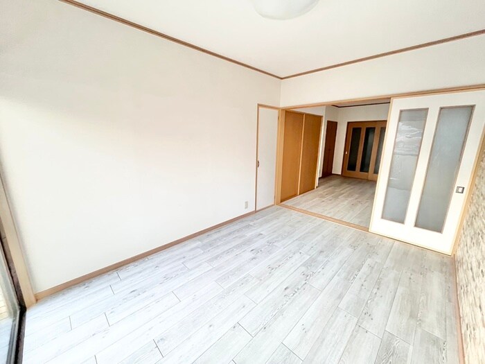 物件内観写真10　(居室)