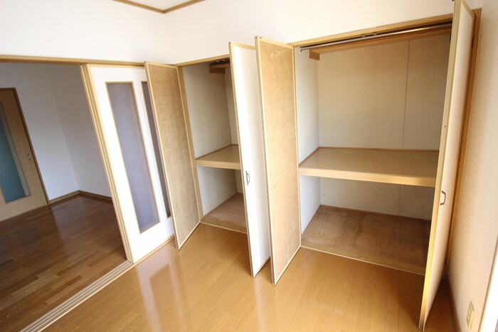 物件内観写真12　(収納)