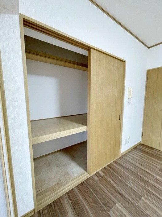 物件内観写真16　(収納)