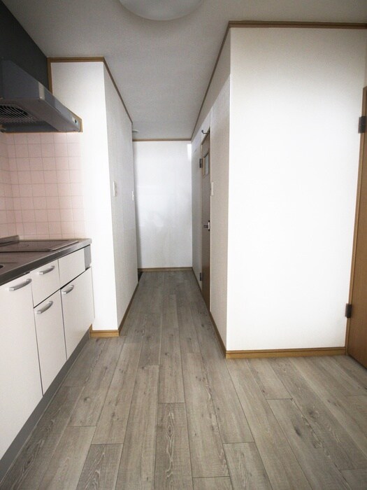 物件内観写真19　(廊下)