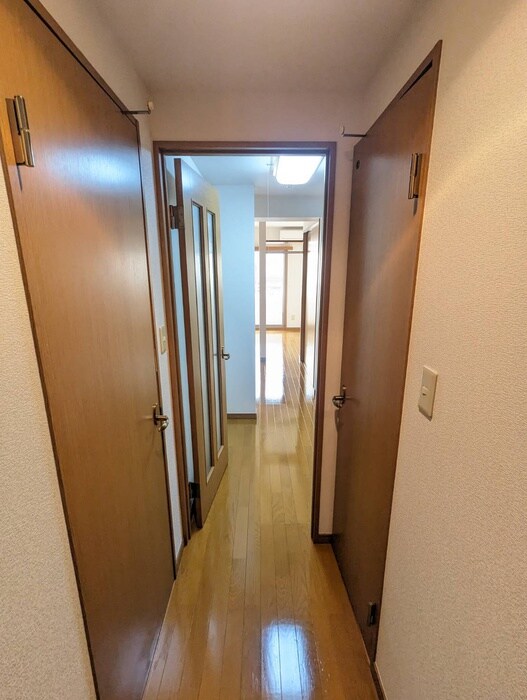 物件内観写真20　(廊下)