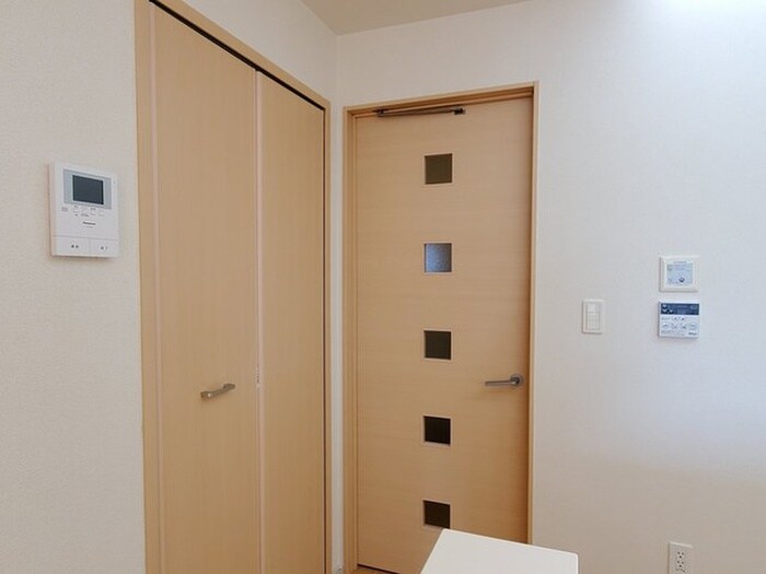 物件内観写真9　(廊下)