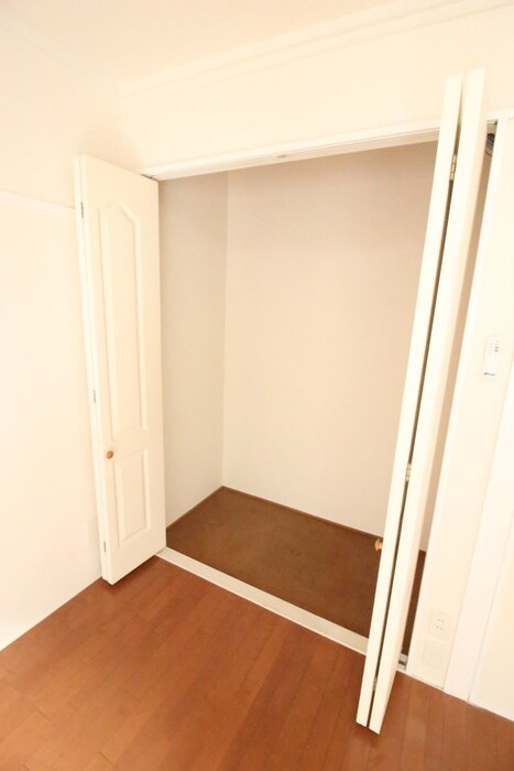 物件内観写真16　(収納)