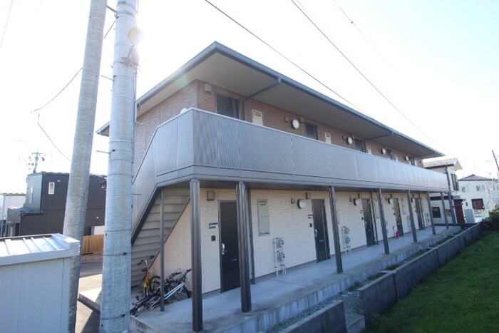 物件外観写真5　(エントランス部分)