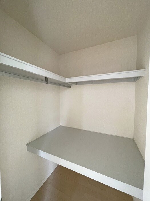 物件内観写真16　(収納)