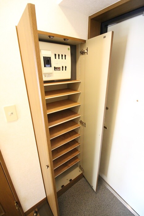 物件内観写真14　(靴箱)