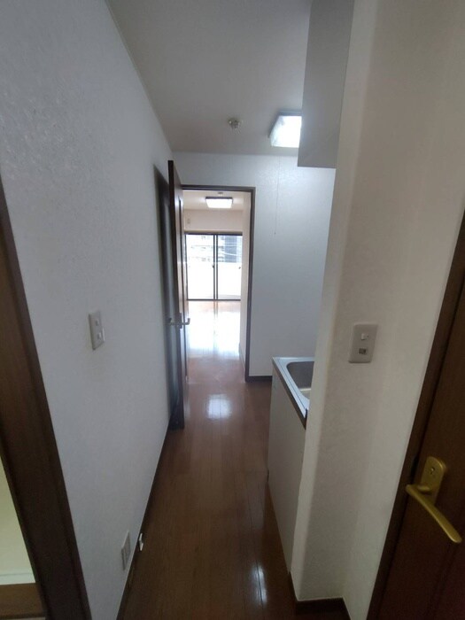 物件内観写真18　(廊下)
