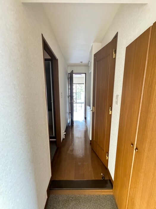 物件内観写真19　(廊下)