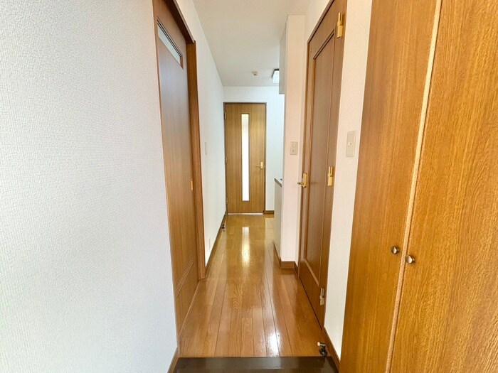 物件内観写真20　(廊下)