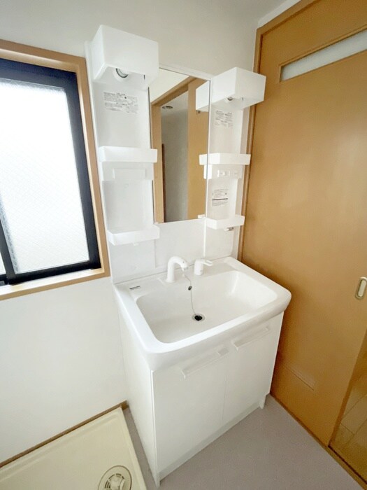 物件内観写真11　(洗面)