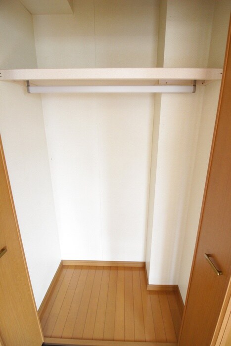 物件内観写真16　(収納)