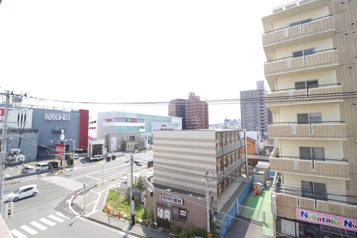 物件内観写真21　(室内からの展望)