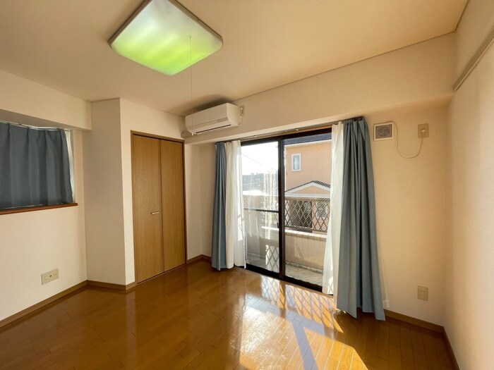 物件内観写真8　(居室)