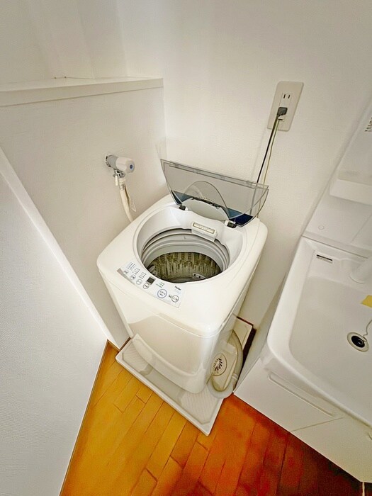 物件内観写真12　(洗濯機置場)