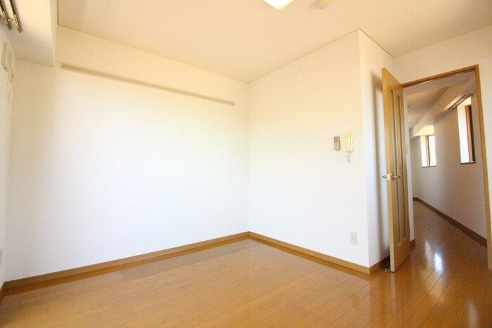 物件内観写真16　(居室)