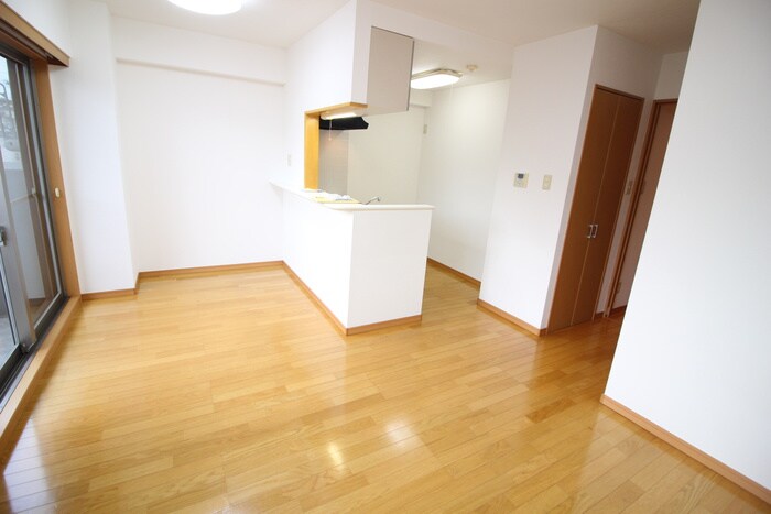 物件内観写真8　(居室)