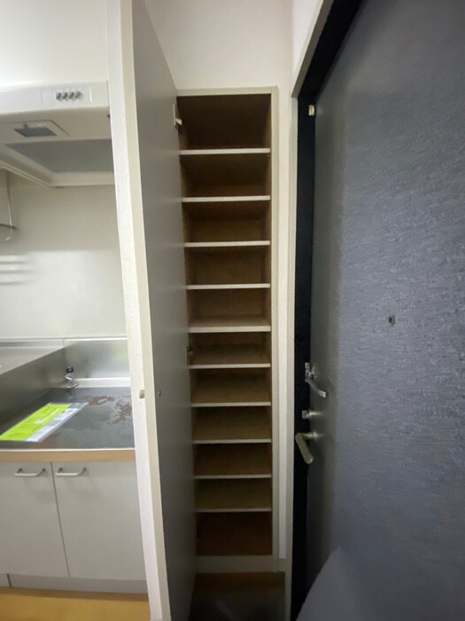 物件内観写真18　(靴箱)