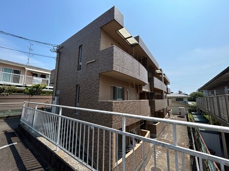 マイルストーン石名坂外観写真