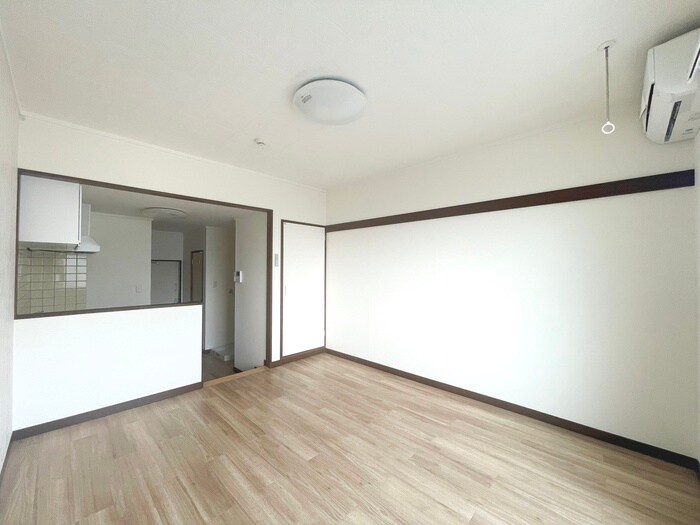 物件内観写真8　(居室)