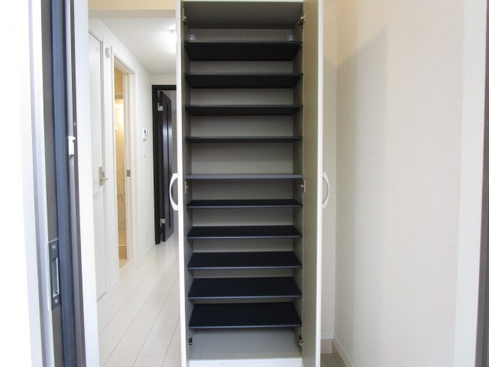 物件内観写真18　(靴箱)