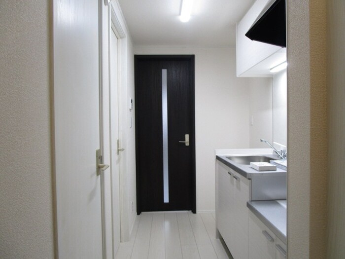 物件内観写真19　(廊下)