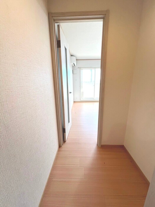 物件内観写真15　(廊下)