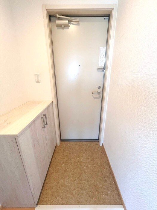 物件内観写真17　(玄関)