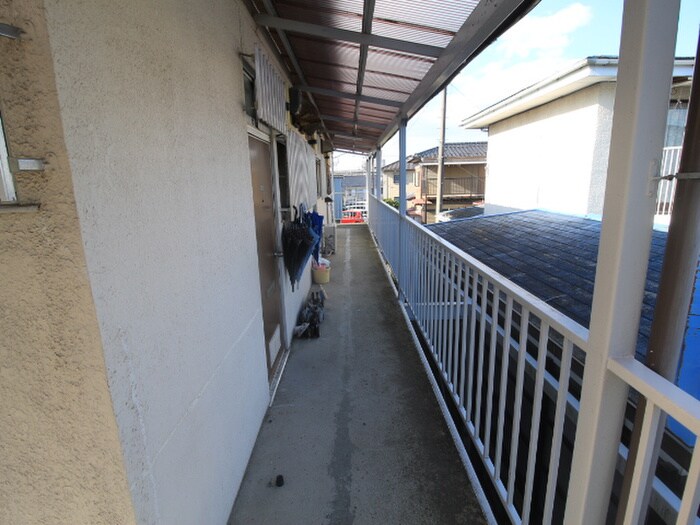 物件外観写真6　(エントランス部分)