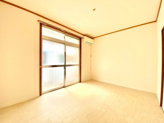物件内観写真10　(居室)