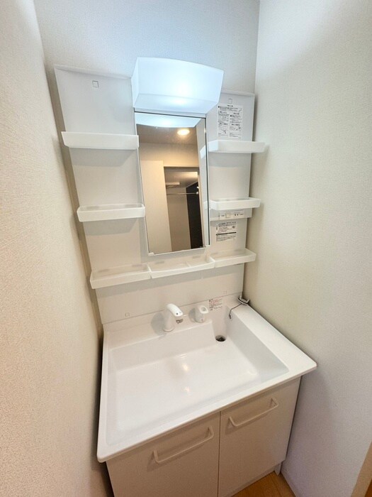 物件内観写真11　(洗面)