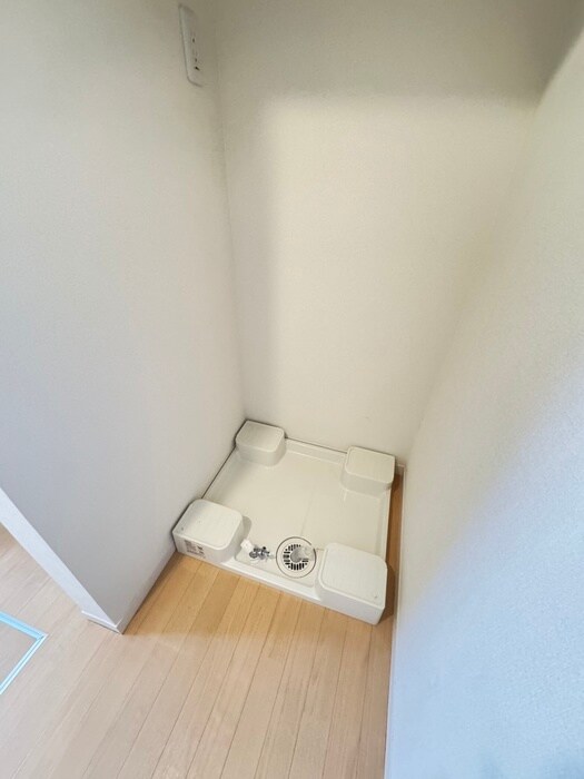 物件内観写真12　(洗濯機置場)