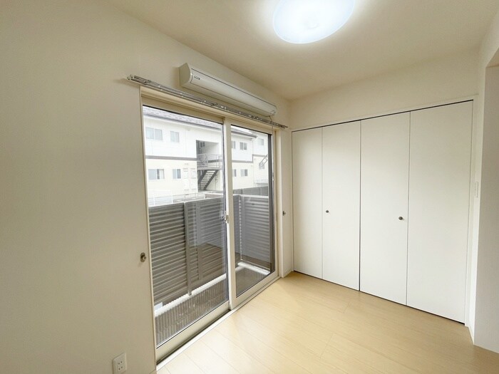 物件内観写真18　(居室)