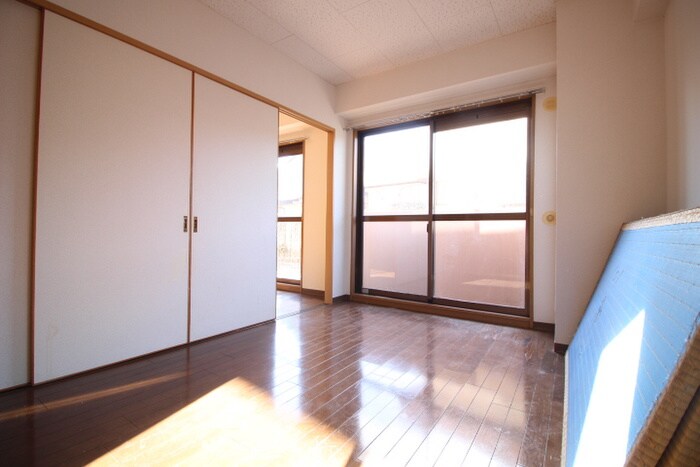 物件内観写真10　(居室)