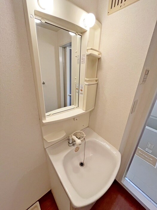 物件内観写真11　(洗面)