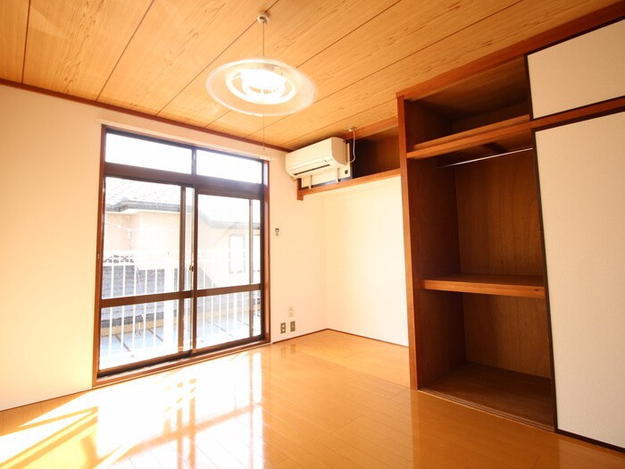 物件内観写真10　(居室)