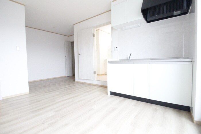 物件内観写真8　(居室)