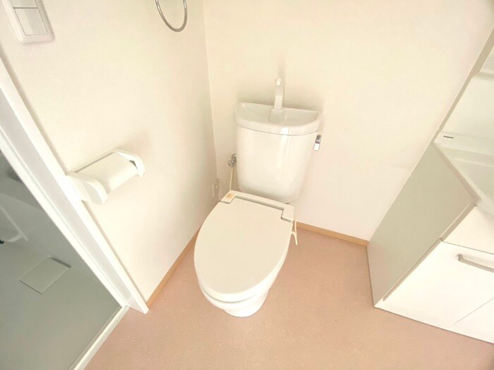 物件内観写真11　(トイレ)